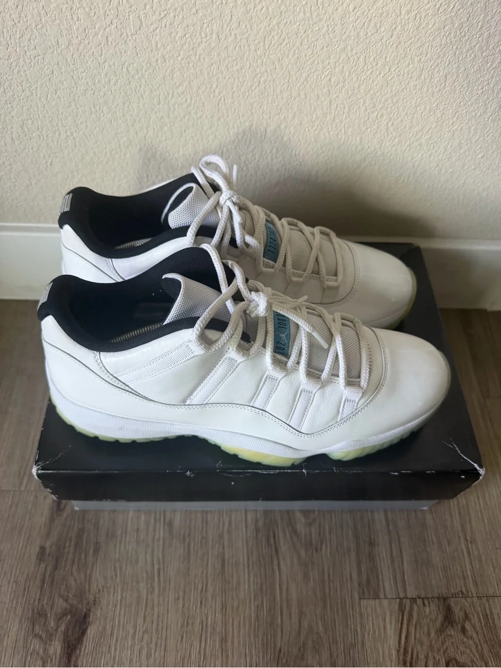 Jordan Legend Blue 11 Lows